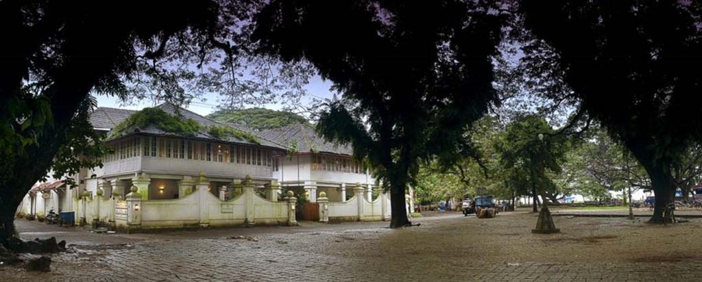 Neemrana'S- Tower House Hotel Kochi Exterior photo
