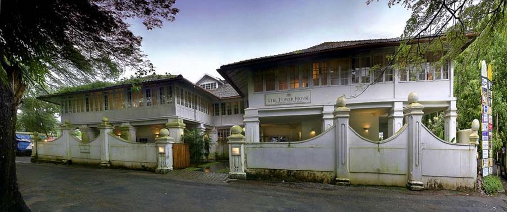 Neemrana'S- Tower House Hotel Kochi Exterior photo