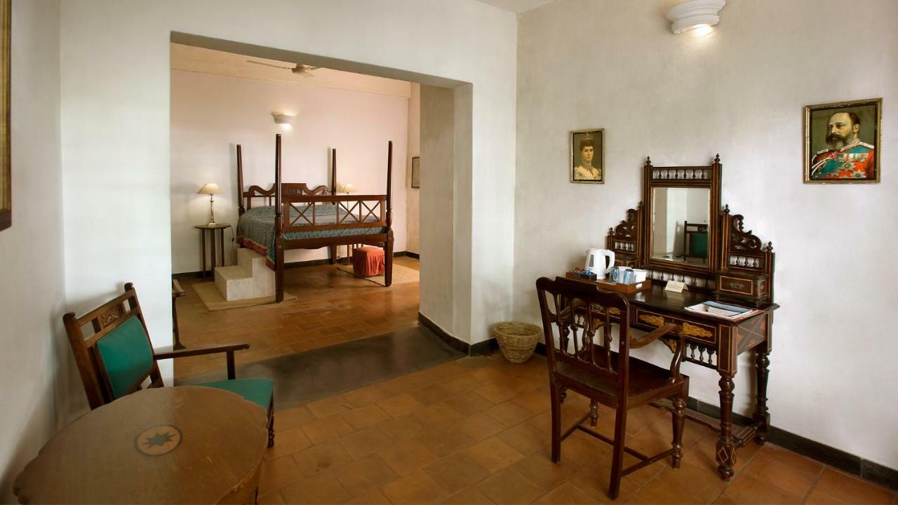 Neemrana'S- Tower House Hotel Kochi Exterior photo